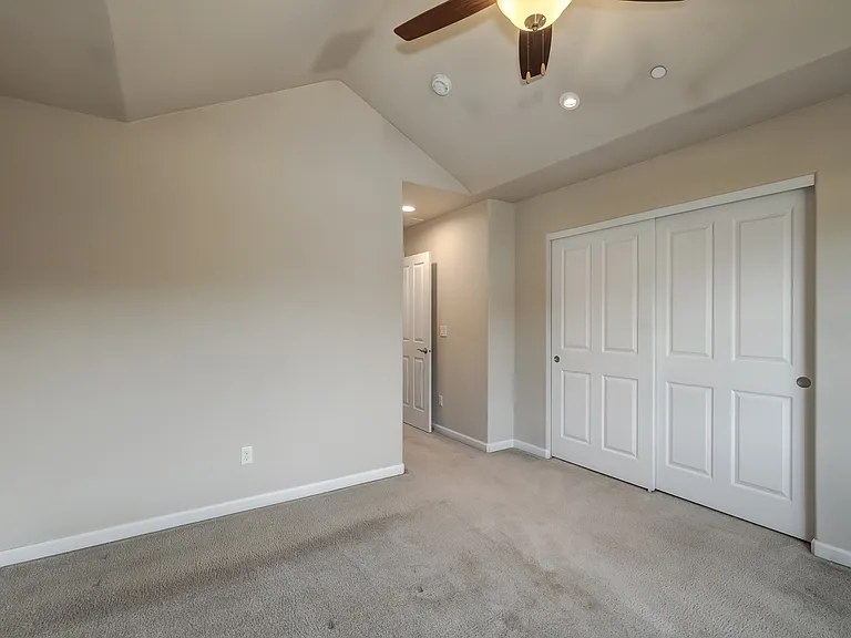 28510 SW Dundee Ln — Photo 12