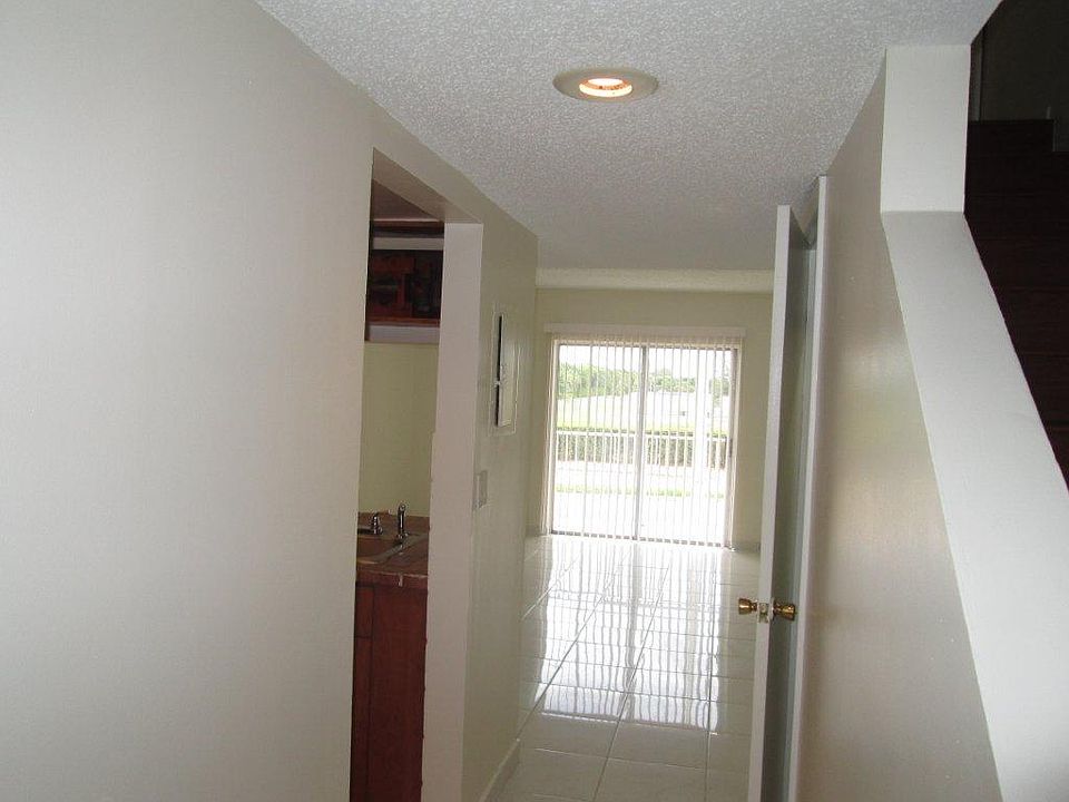 1st image of 250 NW 107th Ave APT 210