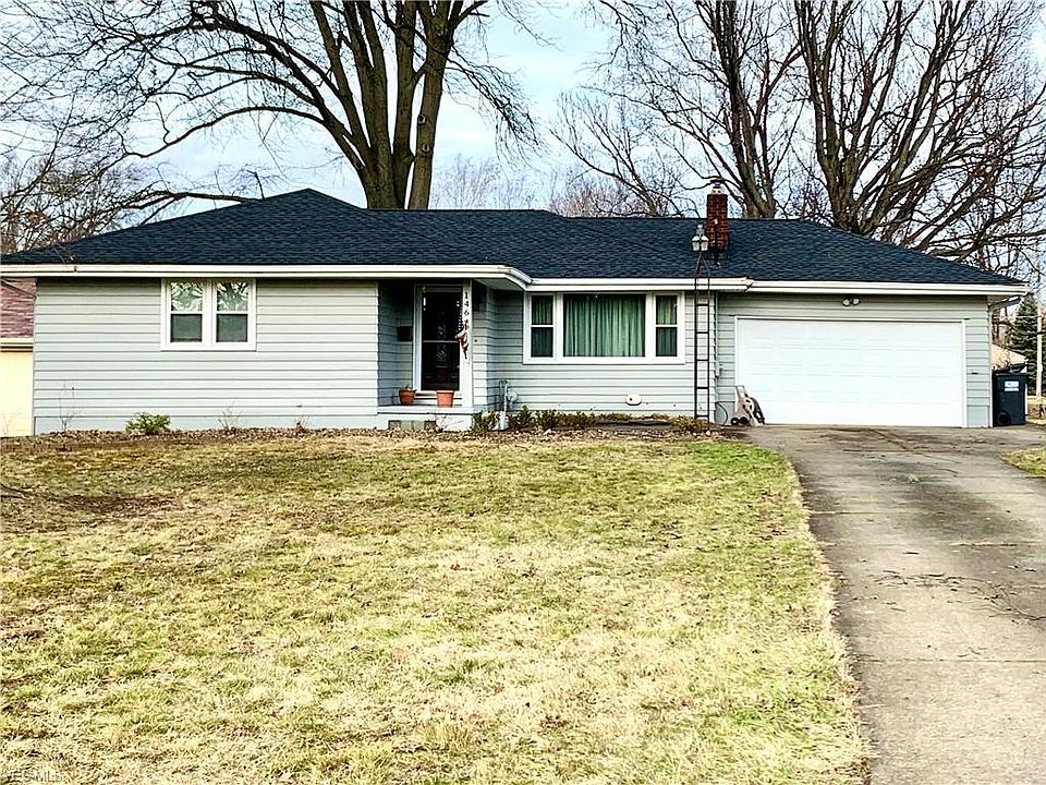 1st image of 146 Centervale Ave