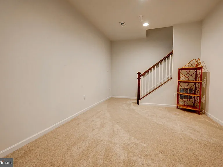 1309 Pedigree St — Photo 21