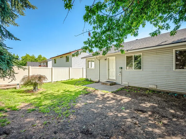 5769 N Lachaise Ln — Photo 22