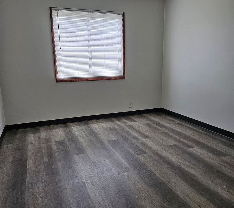 1st image of 3731 12th Ave SW APT 2