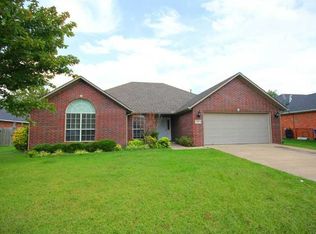 3907 SW Maple Rd, Bentonville, AR 72712