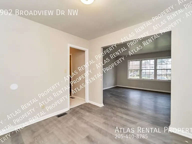 2902 Broadview Dr NW — Photo 10