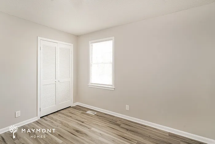 205 Branch Hill Dr — Photo 8