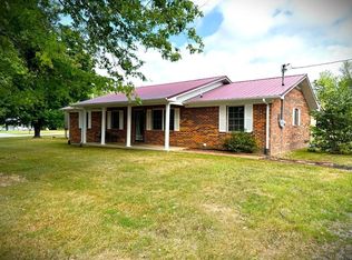212 Austin Cir, Livingston, TN 38570