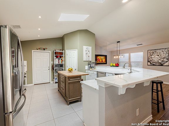 3rd image of 3678 Sunnydell Dr