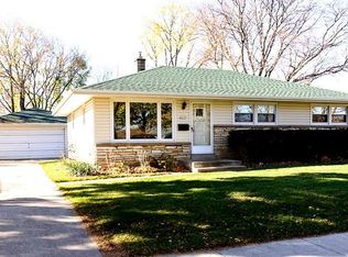 2617 S 102nd St, West Allis, WI 53227