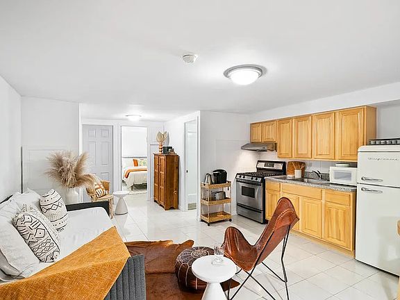 5th image of 277 Empire Blvd #1