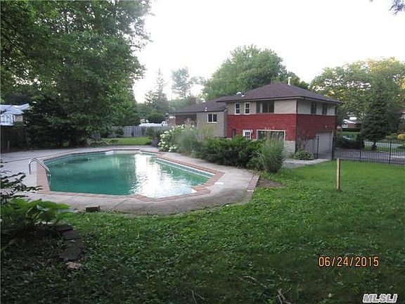 3rd image of 18 Viola Dr
