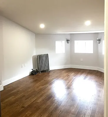 Rented by Landslide Realty Corp | media 14