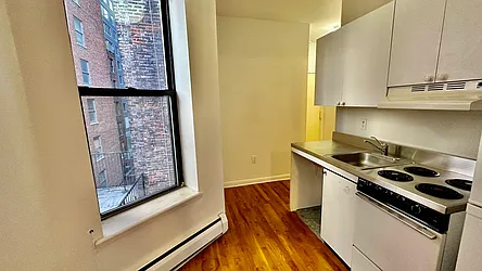 Rented by HOLTON REAL ESTATE INC.