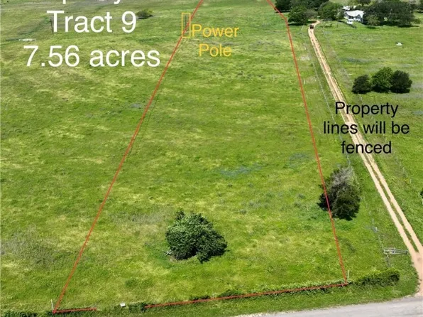 9 County Road 258, Moulton, TX 77975