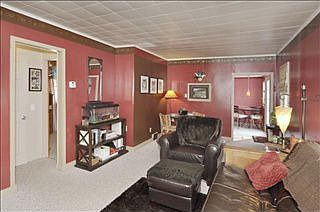 3rd image of 315 Sherman Dr