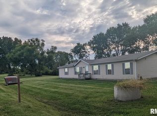 13868 Gilmore Rd, Auburn, IL 62615