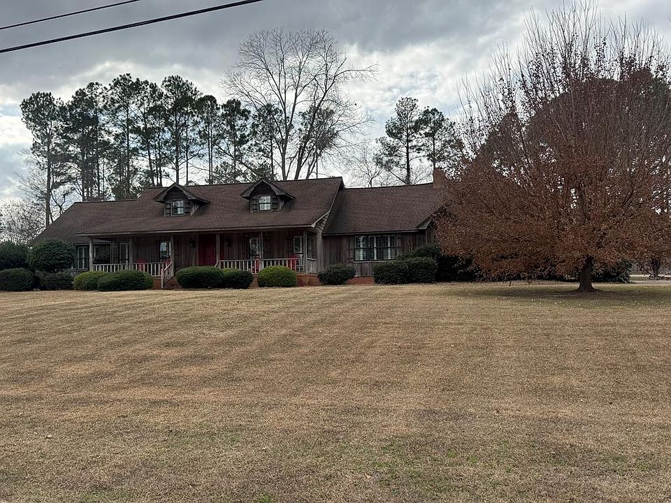 1st image of 310 Lakewood Dr