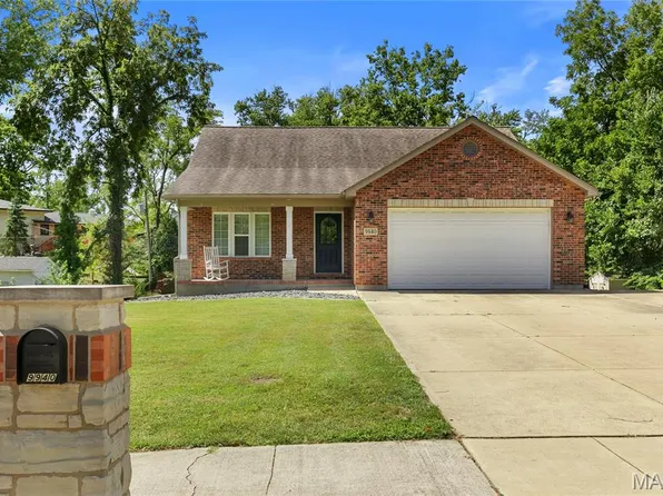 9940 E Concord Rd, Saint Louis, MO 63128