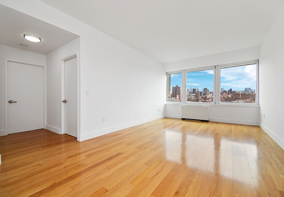 1st image of 200 Water St APT 2810