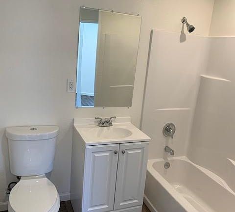 2nd image of 610 Coronel St #610