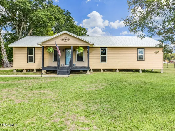 1423 Thomassee Rd, Arnaudville, LA 70512