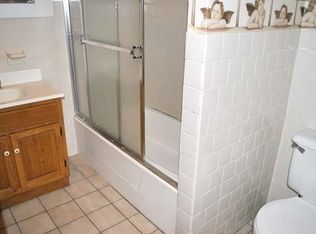 73 Grosvenor Ave #3, East Providence, RI 02914