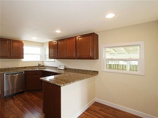 4th image of 1717 104th St S