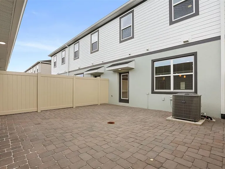 1394 Mount Royal Dr — Photo 24