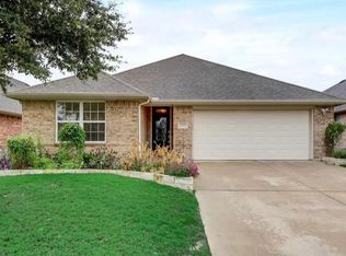 1113 Crest Meadow Dr, Haslet, TX 76052