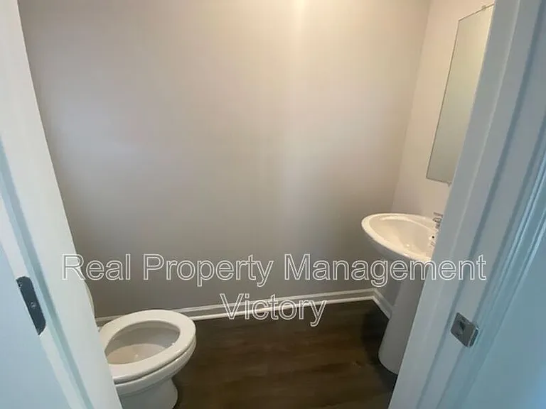 122 Marina Dr — Photo 6