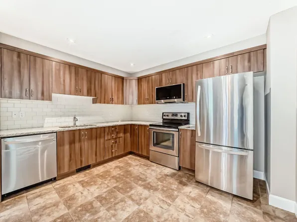 553 Windstone Cmn SW, Airdrie, AB T4B 3T3