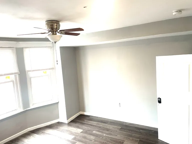 2422 Wharton St — Photo 12