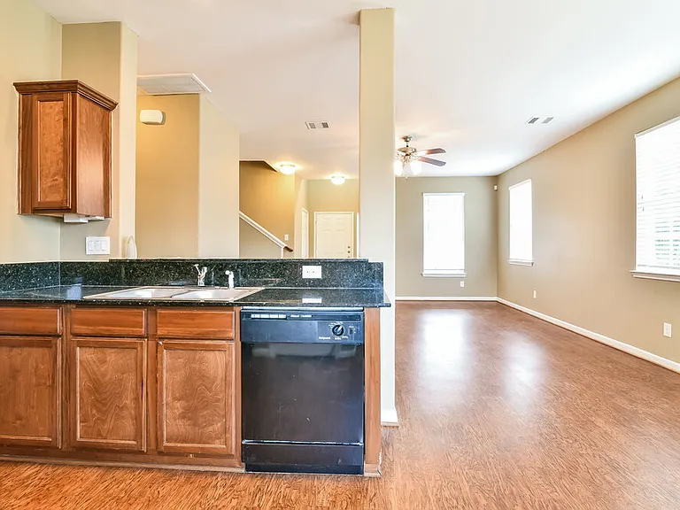 2703 Sleepy Knoll Dr — Photo 6