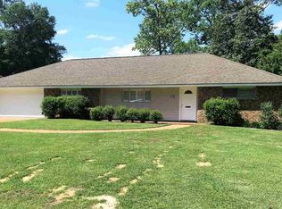 1433 Riverwood Dr, Jackson, MS