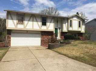 4046 Ramona Ln, Saint Charles, MO 63304