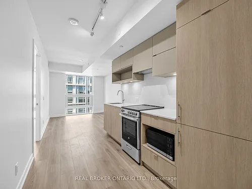 100 Queen St E #1912 Photo 1