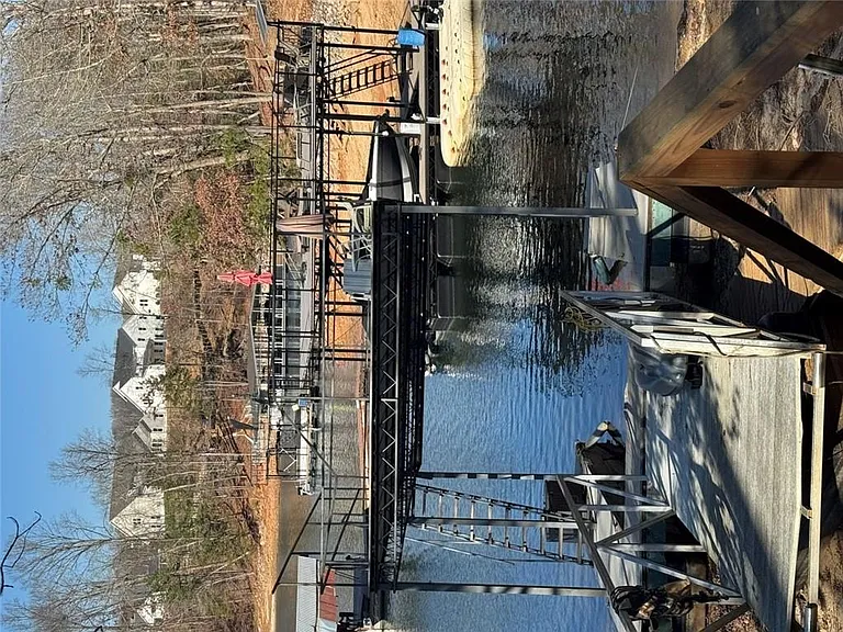 8940 Bay Dr — Photo 24