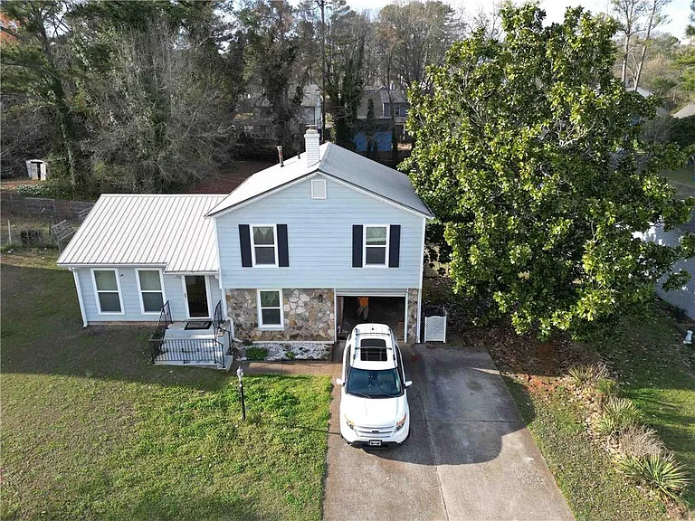 2995 Meadow Wood Ct — Photo 1
