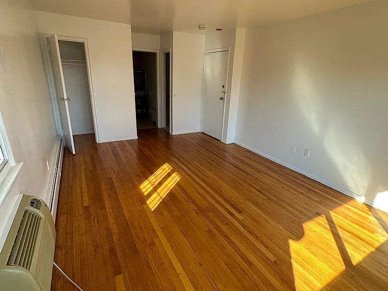 5 1599 1/2 Bergen Blvd #12 — Photo 3