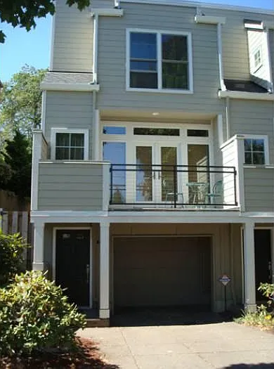 1721 NW 25th Ave — Photo 1