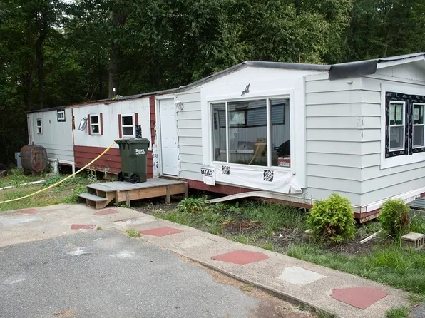 14 Chesapeake Rd, Holbrook, MA 02343