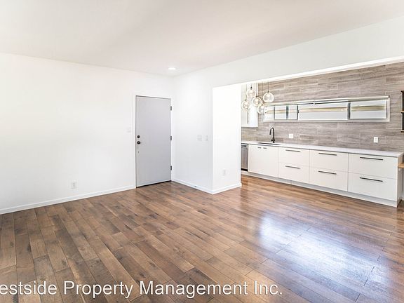 5th image of 2621 Centinela Ave APT 4