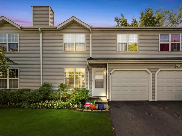2033 Westview Ln, Round Lake Beach, IL 60073
