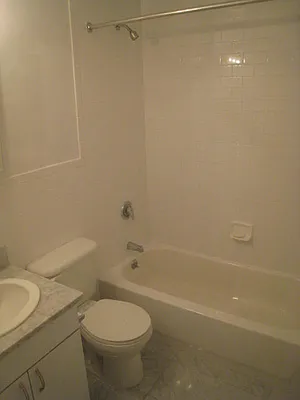 Rented by City Connections Realty | media 4