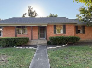 105 S Weatherred Dr, Richardson, TX 75080