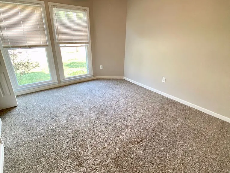 103 Fox Run Dr — Photo 15