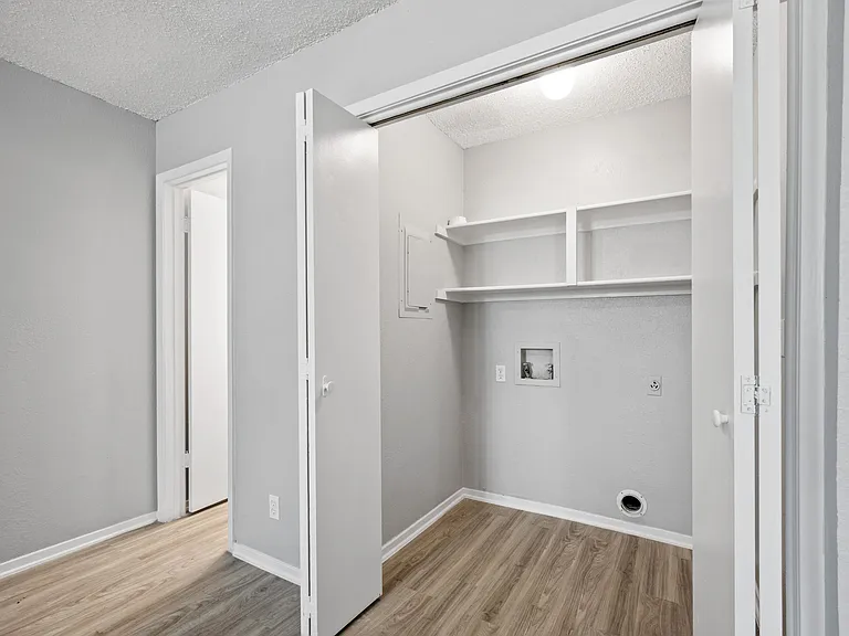 Breezeway Townhomes — Photo 12