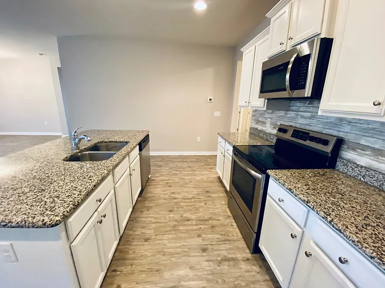 Kitchen 5_10062022