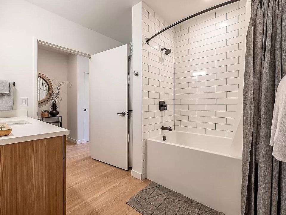 2nd image of 2422 NW Market St #308