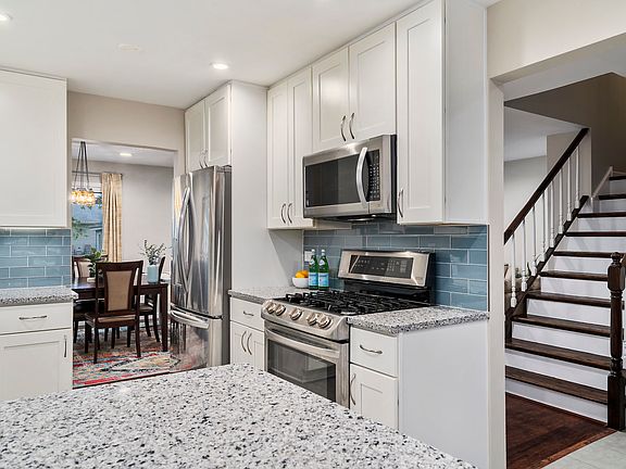 4th image of 1325 Loughborough Ct
