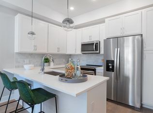 Washington Court, Philadelphia, PA 19144